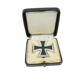 Cased Iron Cross 1e Class (Eisernes Kreuz 1e Klasse)